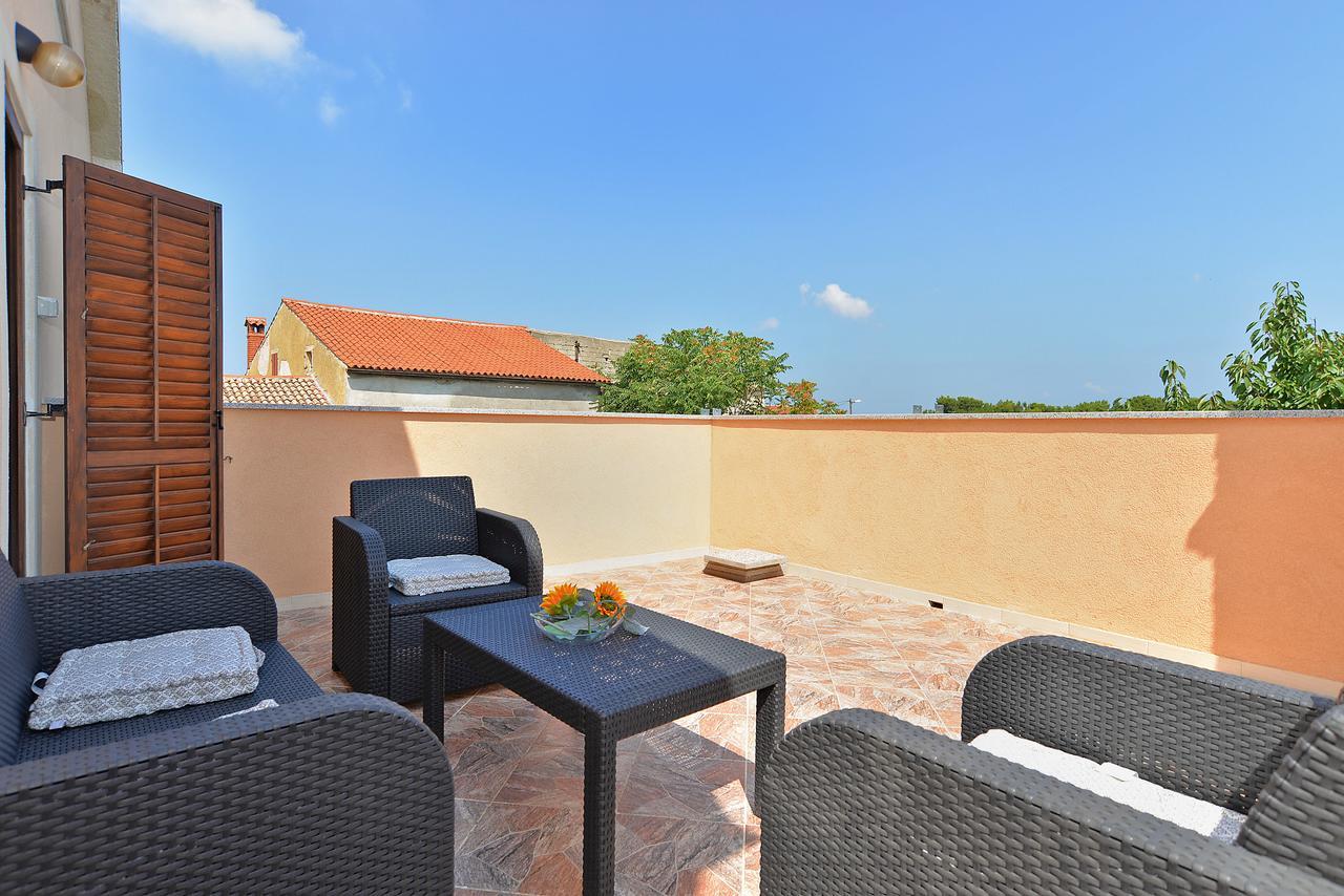 Apartments Gracijano 1724 Ližnjan Extérieur photo