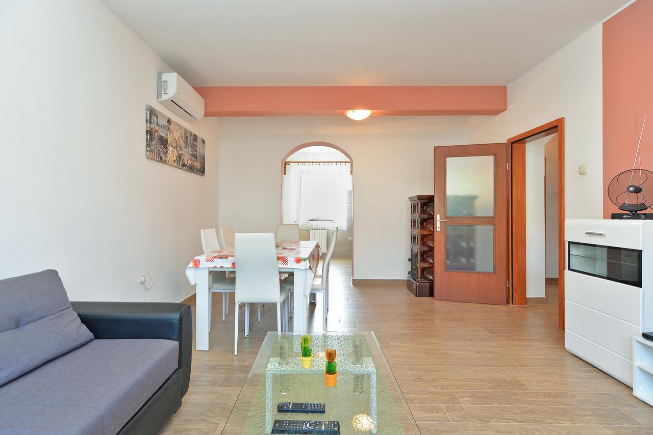 Apartments Gracijano 1724 Ližnjan Extérieur photo